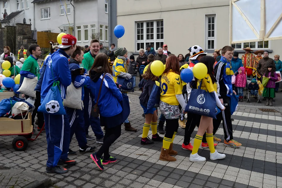 ... in die völlige Lachekstase treibt ... in die völlige Lachekstase treibt