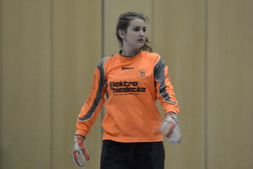 Eugenie Sawinkin zeigte erneut zahlreiche Paraden und hielt ihre Mannschaft oft im Rennen Eugenie Sawinkin zeigte erneut zahlreiche Paraden und hielt ihre Mannschaft oft im Rennen