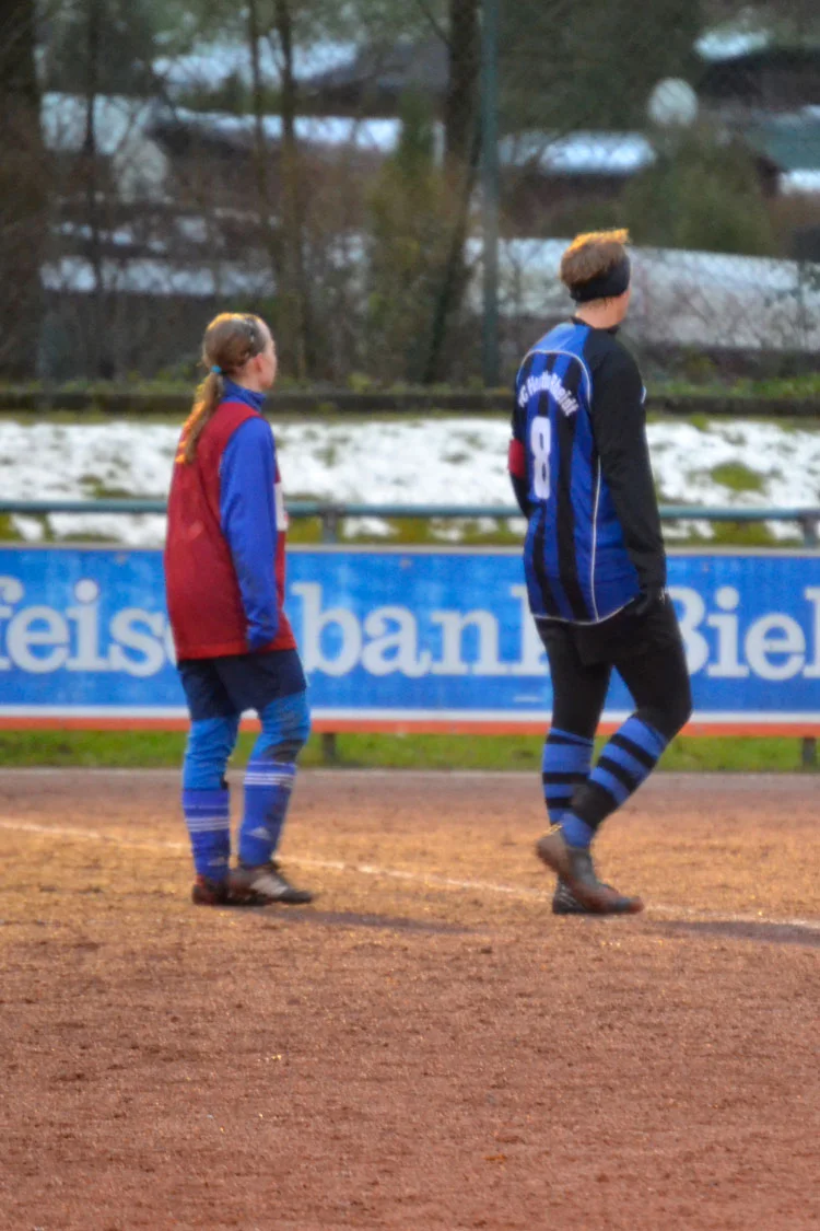 Andrea hatte ihre Gegenspielerin zu jederzeit unter Kontrolle und machte ein richtig starkes Spiel Andrea hatte ihre Gegenspielerin zu jederzeit unter Kontrolle und machte ein richtig starkes Spiel