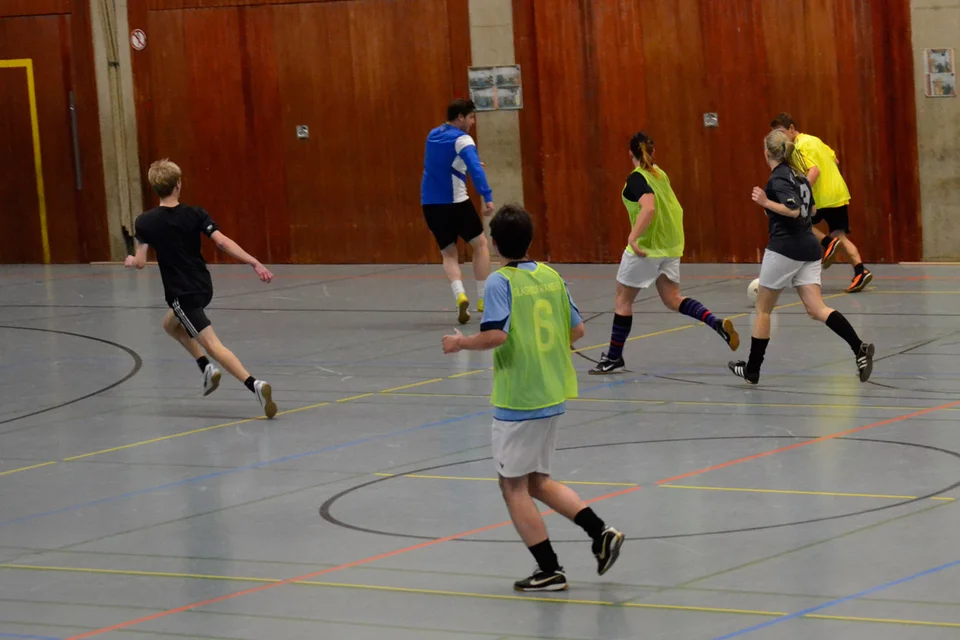 Die zahlreichen Zuschauer sahen tolle Kombinationen und viele Tore Die zahlreichen Zuschauer sahen tolle Kombinationen und viele Tore