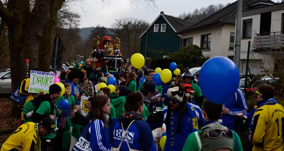 Viele kleine Minions - als solche wurden die Teilnehmer jedenfalls später identifiziert Viele kleine Minions - als solche wurden die Teilnehmer jedenfalls später identifiziert