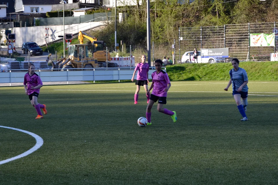 Nur selten bekamen unsere Mädchen die Gelegenheit zum Kontern Nur selten bekamen unsere Mädchen die Gelegenheit zum Kontern