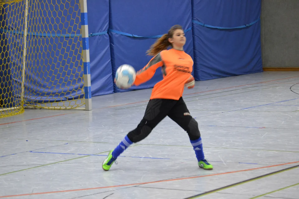 Eugenie Sawinkin zeigte trotz Kreislaufen-Problemen einige Wahnsinns-Paraden ...