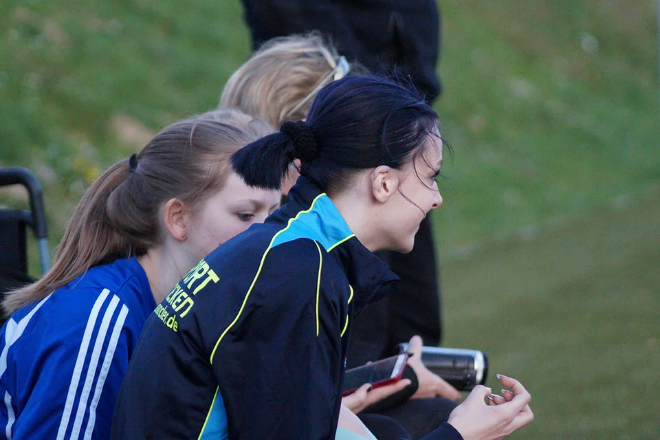 Zufriedener Blick: Lena Heikaus (im Vordergrund) und Lea Roos Zufriedener Blick: Lena Heikaus (im Vordergrund) und Lea Roos