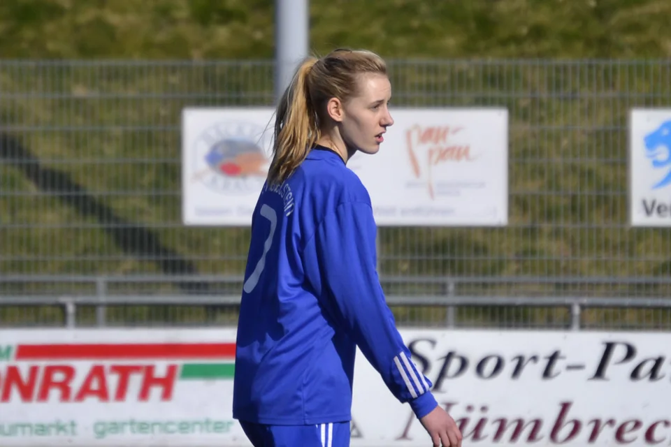 Mara schaltete sich speziell in Halbzeit 2 verstärkt in die Offensive ein Mara schaltete sich speziell in Halbzeit 2 verstärkt in die Offensive ein