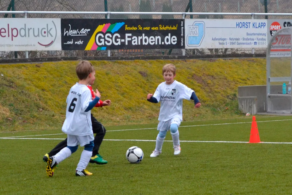 Schöne Aktion: mit einem Lächeln im Geischt ... Schöne Aktion: mit einem Lächeln im Geischt ...