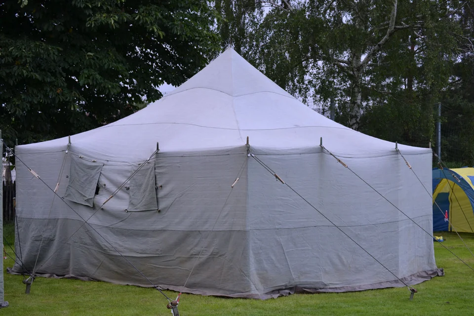 In diesen Zelten übernachteten die Bielsteiner In diesen Zelten übernachteten die Bielsteiner