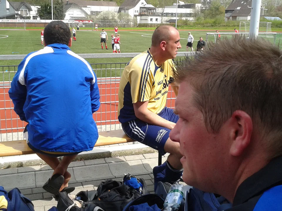 Zufriedene Gesichter aus Bielstein: Benson, Joschi und Axel freuen sich über den Turniersieg Zufriedene Gesichter aus Bielstein: Benson, Joschi und Axel freuen sich über den Turniersieg