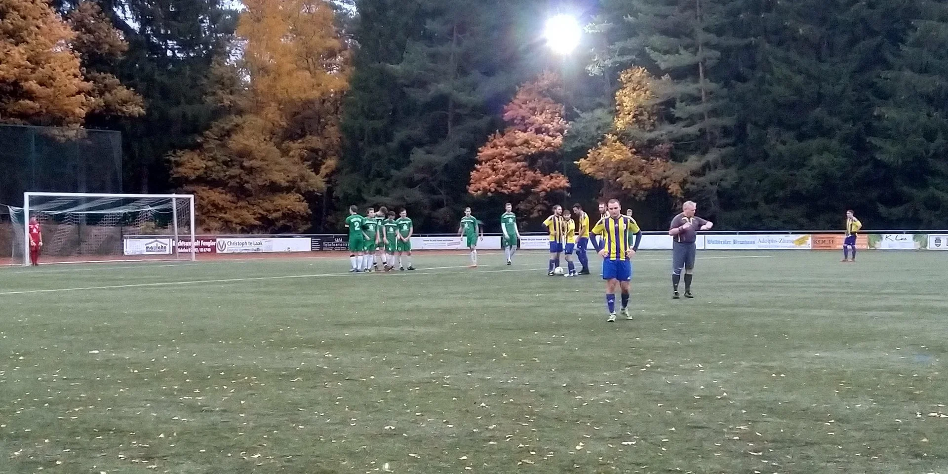 Lobenswert: Der Schiedsrichter leitete die Partie zwischen Bröltal und Bielstein sehr souverän und machte kaum Fehler