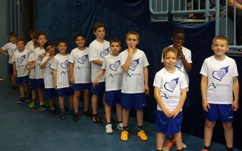Die Kinder im Spielertunnel Die Kinder im Spielertunnel
