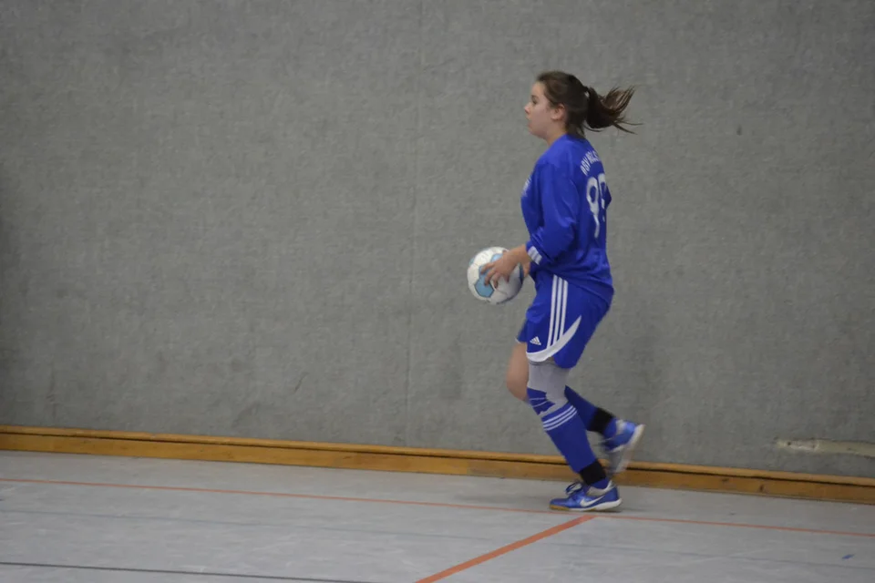 Annalena Müllenmeister bei einem Einwurf