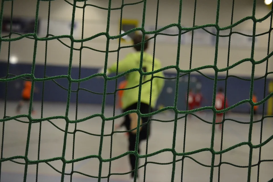 Torhüter Lukas freut sich über den Schlusspfiff des Schiedsrichters ... Torhüter Lukas freut sich über den Schlusspfiff des Schiedsrichters ...