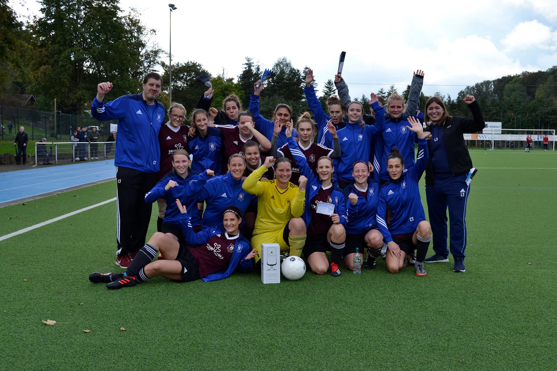 Carsten Fricke (links) und Horst Adomeit (nicht im Bild) hören im Sommer 2021 als Trainer der Damenmannschaften auf