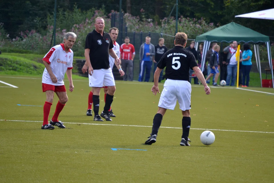 Versuchte seine Gegenspieler mit ernstem Blick aus dem Konzept zu bringen: Wolfgang Overath