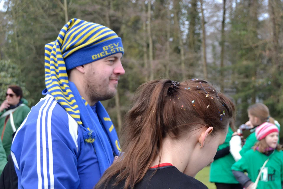 Trainer-Spieler-Gespräch: Carsten Fricke unterhält sich mit seiner ehemaligen Spielerin Mara Hahn, die ebenfalls mitging Trainer-Spieler-Gespräch: Carsten Fricke unterhält sich mit seiner ehemaligen Spielerin Mara Hahn, die ebenfalls mitging