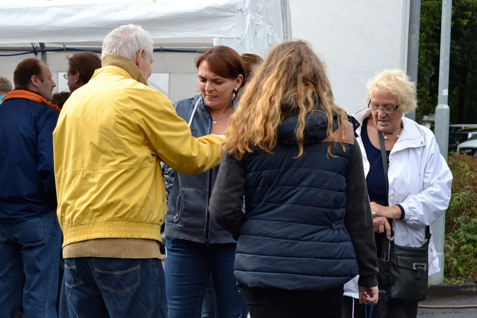 Spielerfrau Alexandra kam mit Mann, Eltern und Schwiegereltern