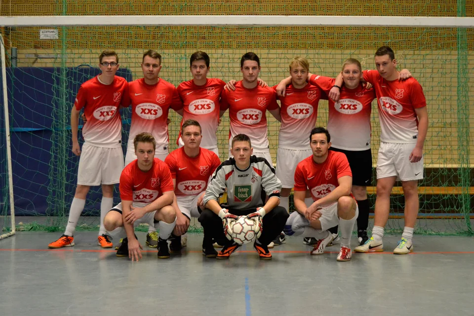 Insgesamt sechzehn Mannschaften nahmen teil: neben den hier abgebildeten Höher Jungs Insgesamt sechzehn Mannschaften nahmen teil: neben den hier abgebildeten Höher Jungs