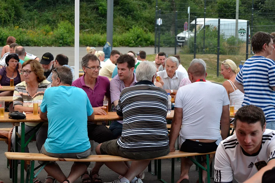 Wichtige Gespräche: Vereinsverteter mit Vertretern aus Politik und Wirtschaft Wichtige Gespräche: Vereinsverteter mit Vertretern aus Politik und Wirtschaft