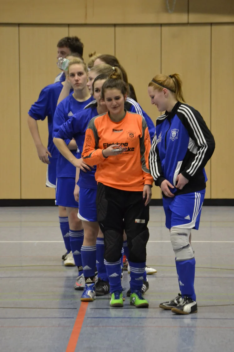 Die Mädchen heulten daraufhin kurz, konnten bei der Siegerehrung aber schon wieder lachen Die Mädchen heulten daraufhin kurz, konnten bei der Siegerehrung aber schon wieder lachen