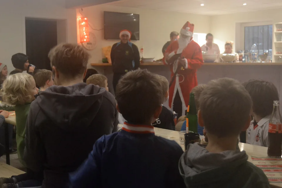 Die Kinder in Erwartung des zweiten Gedichts ... Die Kinder in Erwartung des zweiten Gedichts ...