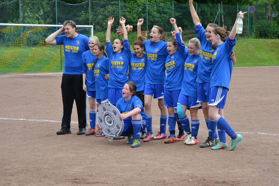 ... für das Jubelfoto posierte ... für das Jubelfoto posierte