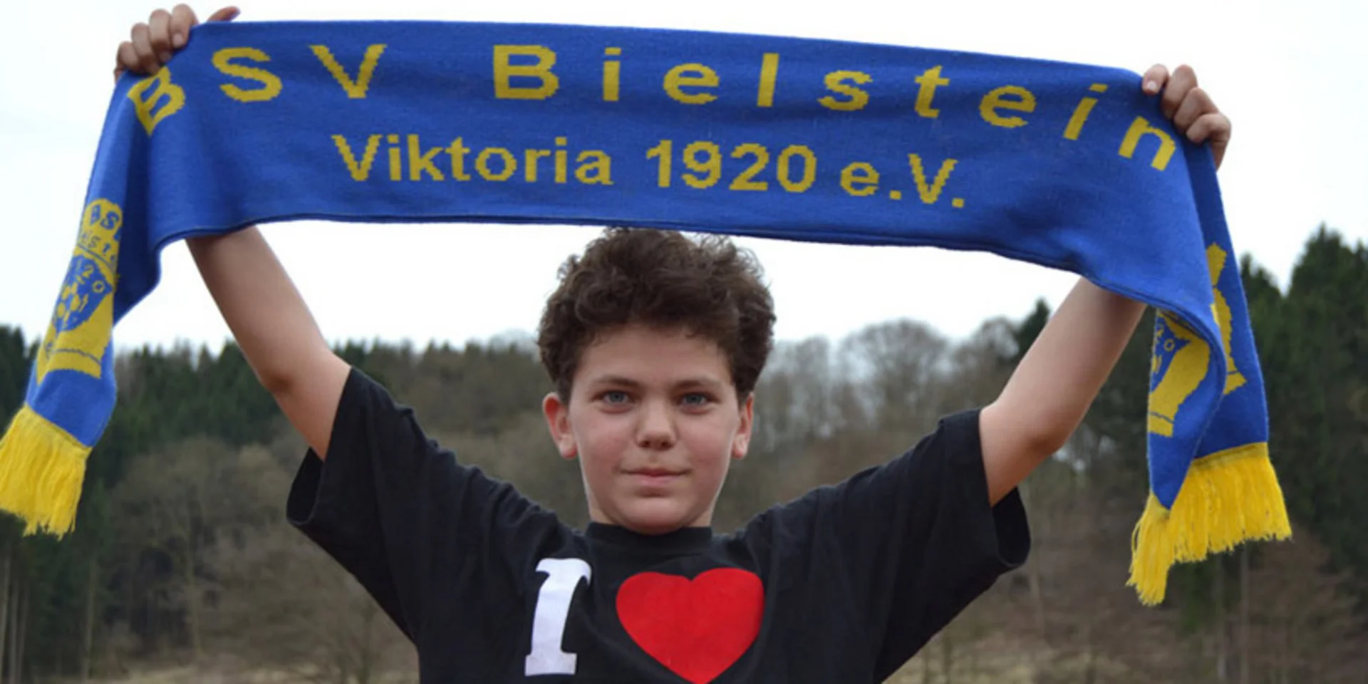 Ab sofort käuflich zu erwerben: Fanschals des BSV Bielstein