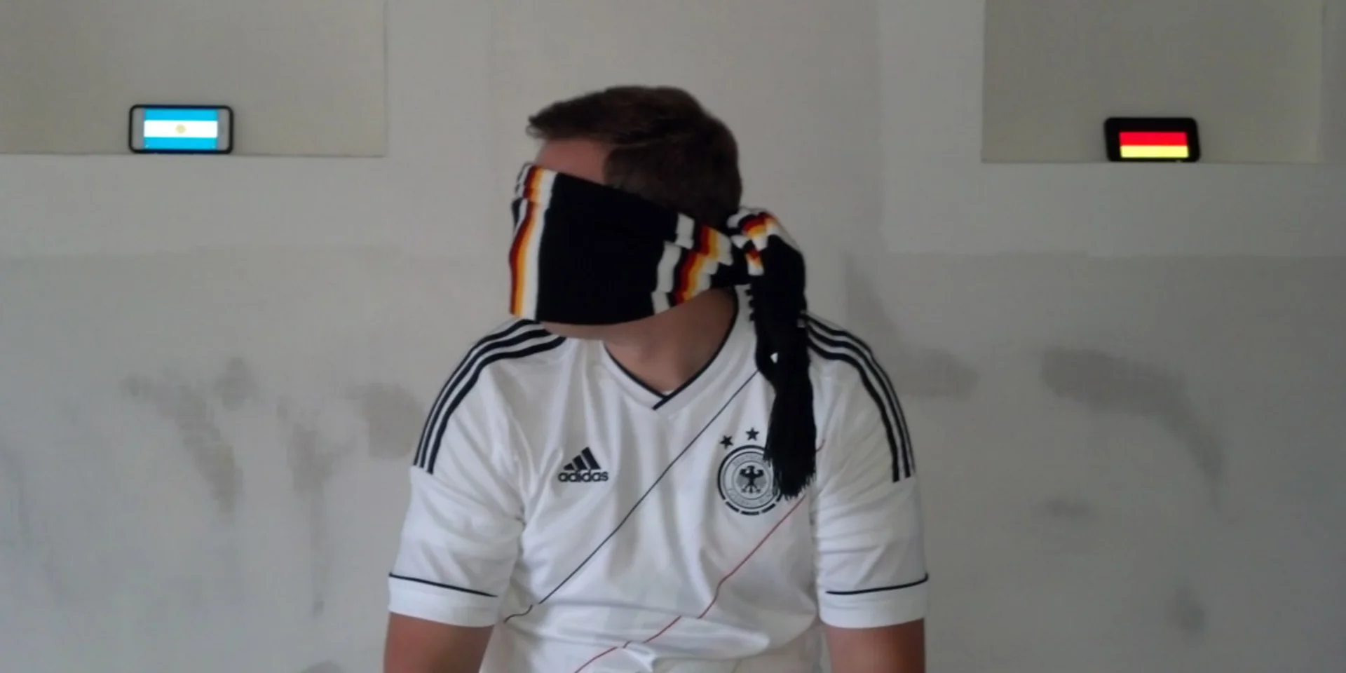 Um die Partie gegen Argentinien unnötig spannend zu machen, tippte der Nasenbär auf die Südamerikaner