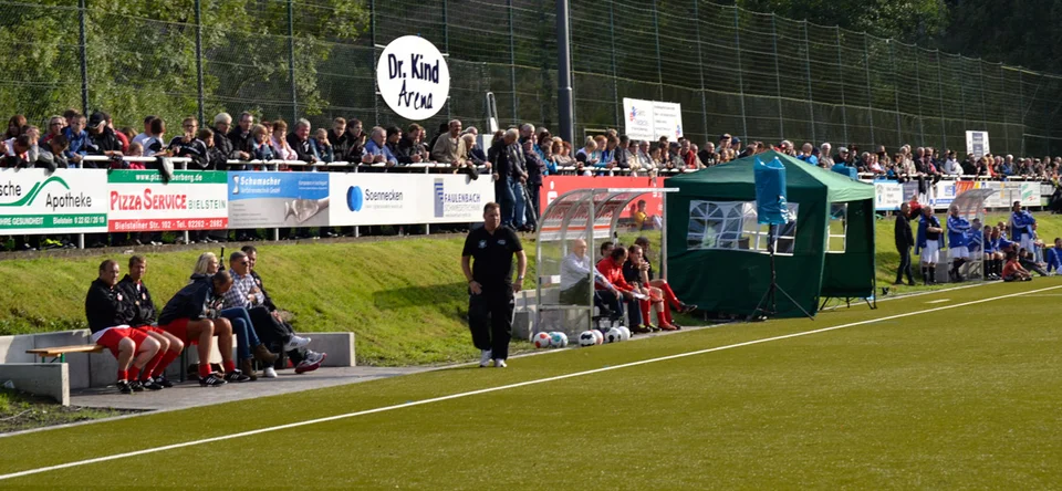 Auf und ab: Thomas Tröster coachte die Alten Herren mit Herzblut