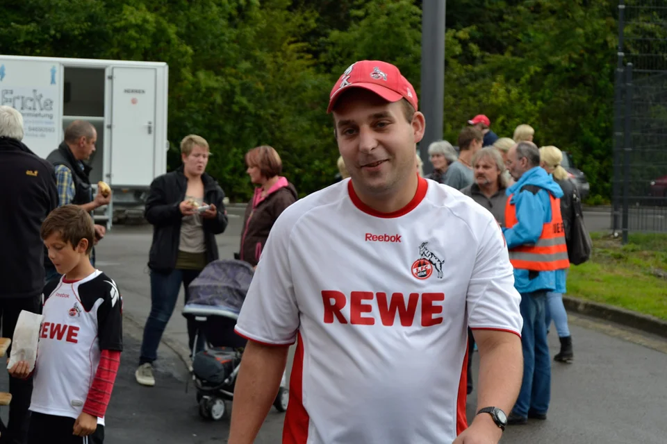 Kölsche Jung: Günther Schäfer freute sich über den Auftritt der Kölner in seinem Wohnzimmer