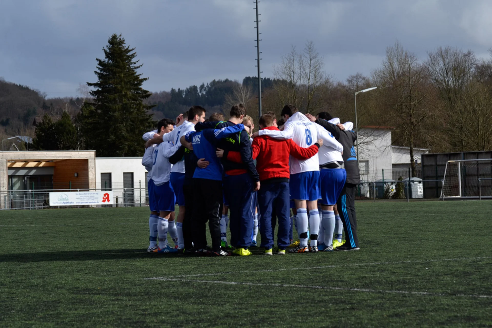 Als geschlossene Einheit präsentierte sich die Erste beim Auftaktsieg in Morsbach