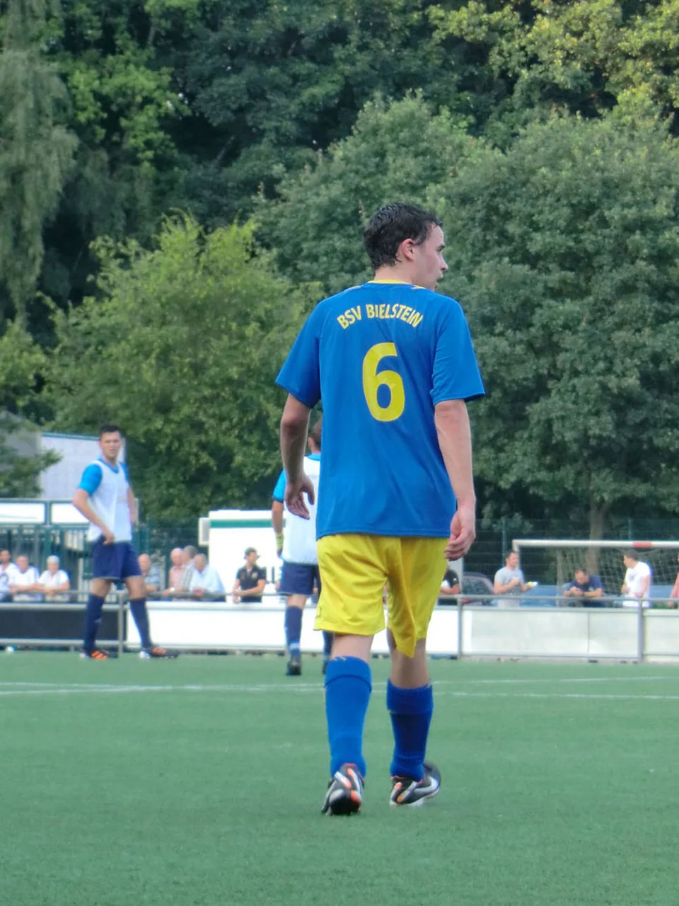 Markus Gehle lenkte das Spiel auf der Sechs Markus Gehle lenkte das Spiel auf der Sechs