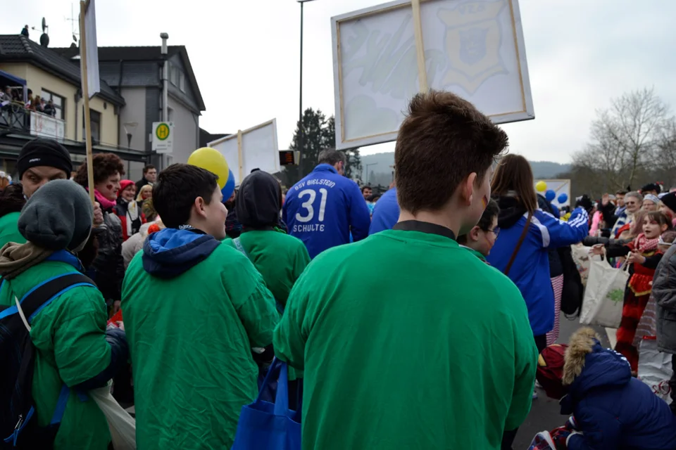 Blickten in viele fröhliche Gesichter: die Jugendspieler des BSV Bielstein Blickten in viele fröhliche Gesichter: die Jugendspieler des BSV Bielstein