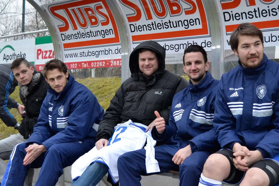 ... genauso übrigens wie der 1. Vorsitzende, Christof Fries (Mitte) ... genauso übrigens wie der 1. Vorsitzende, Christof Fries (Mitte)