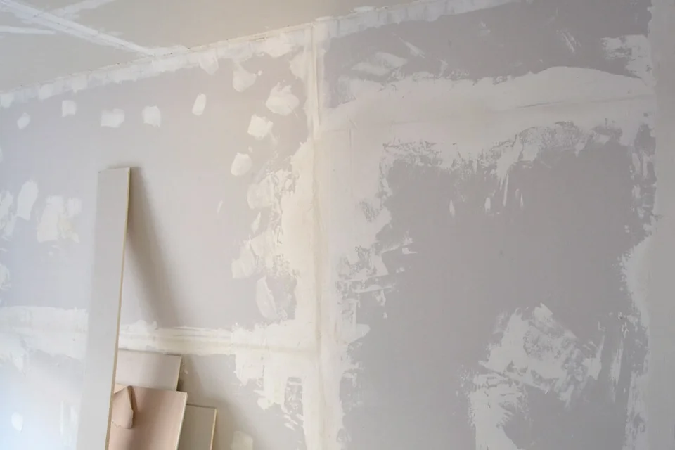 ... genauso wie die Wände im Durchgangsbereich ... genauso wie die Wände im Durchgangsbereich