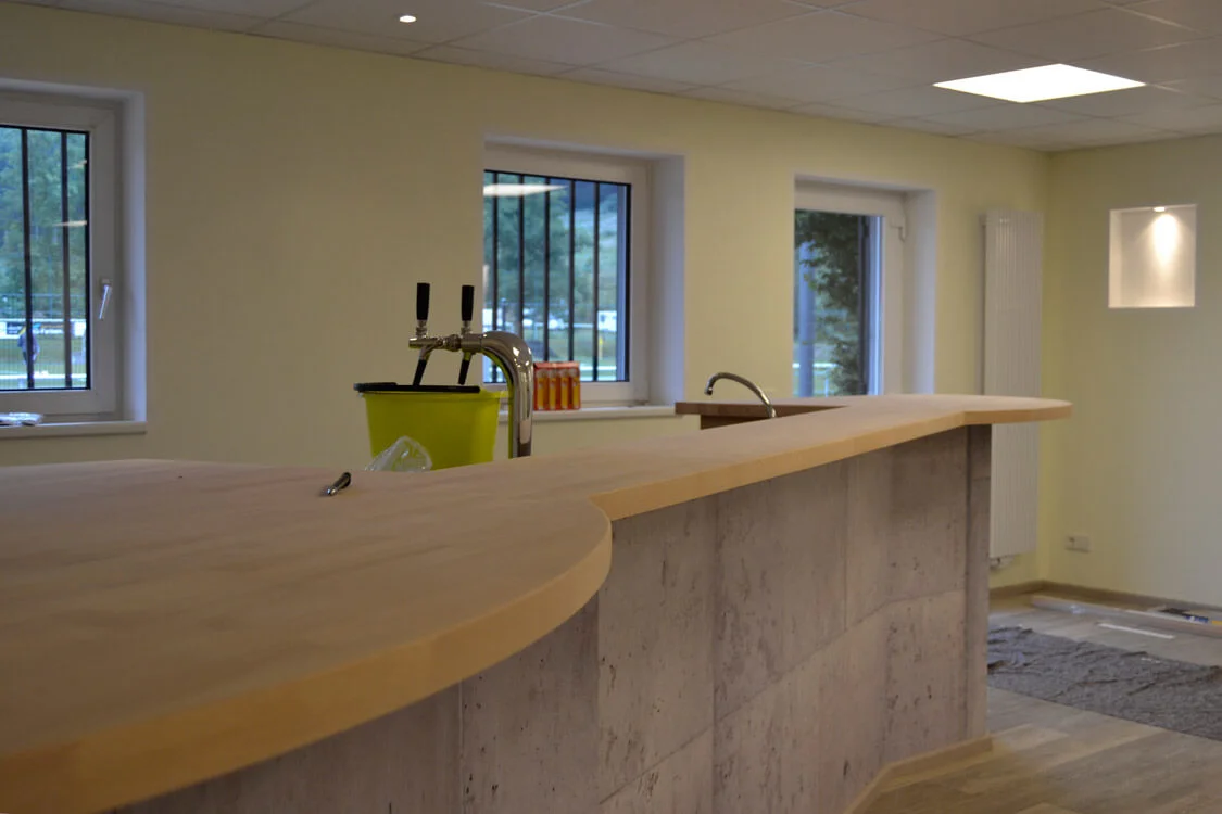 2014 – Das Vereinshaus ist seit dem Umbau nicht mehr wiederzuerkennen 2014 – Das Vereinshaus ist seit dem Umbau nicht mehr wiederzuerkennen