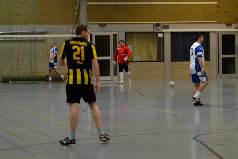 Orientierungsprobleme? Ein Vollmerhausener Akteur scheint seine Position im Raum zu suchen Orientierungsprobleme? Ein Vollmerhausener Akteur scheint seine Position im Raum zu suchen