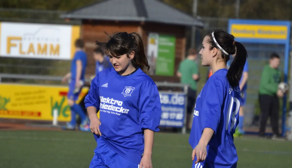 Stammtorhüterin Eugenie und Jenny im Dialog Stammtorhüterin Eugenie und Jenny im Dialog