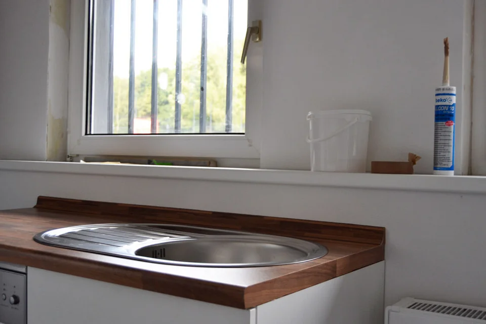 Auch der neue Spülbereich wirkt sehr modern Auch der neue Spülbereich wirkt sehr modern