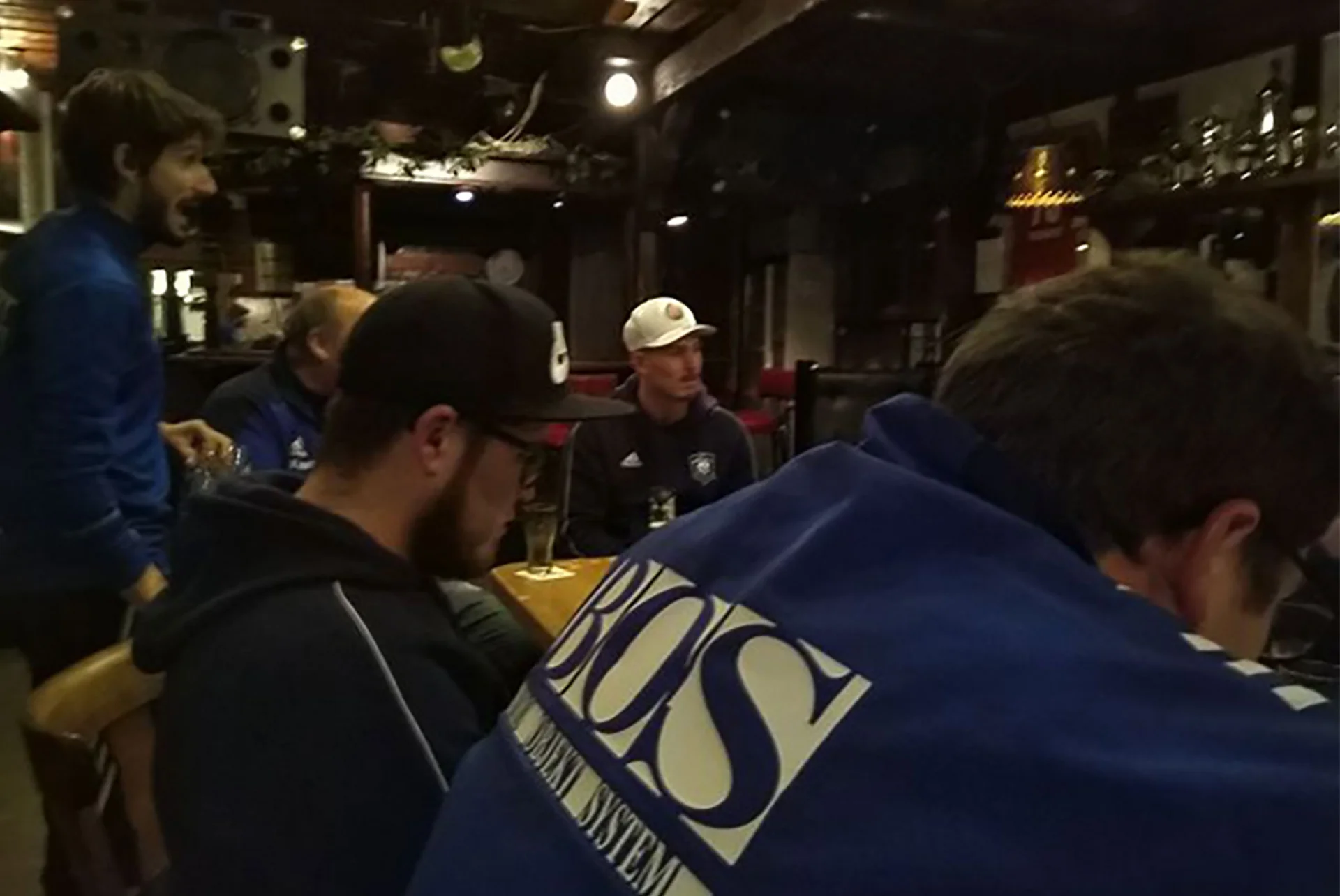 Trotz dreifacher (!) Unterzahl war unsere Erste Herren in Gummersbach die bessere Mannschaft und hätte mindestens einen Punkt verdient gehabt