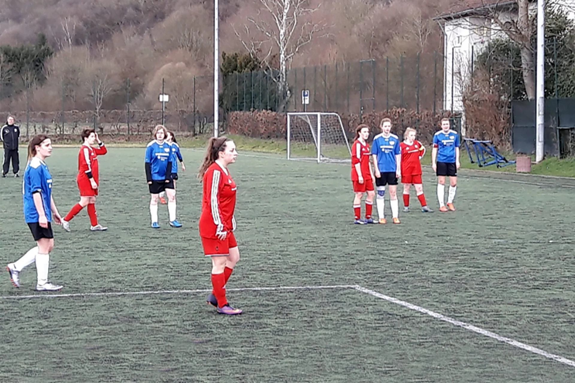 Trotz der Niederlage zeigten unsere Mädels eine gute Leistung in Allner/Bödingen