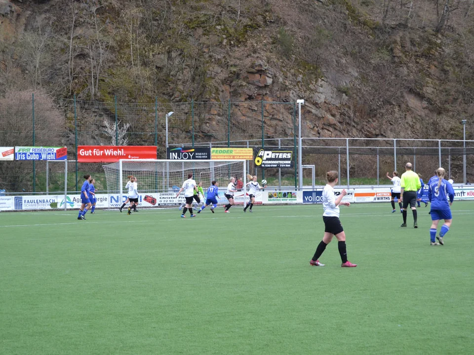 ... was den Wiehlerinnen die Möglichkeit gibt ... ... was den Wiehlerinnen die Möglichkeit gibt ...