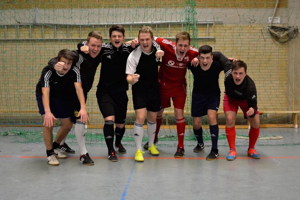 Verantwortlich für die sportlichen Highlights am heutigen Tage: die Boca Juniors, die das Betriebs- und Freizeitmannschaftenturnier für sich entschieden Verantwortlich für die sportlichen Highlights am heutigen Tage: die Boca Juniors, die das Betriebs- und Freizeitmannschaftenturnier für sich entschieden