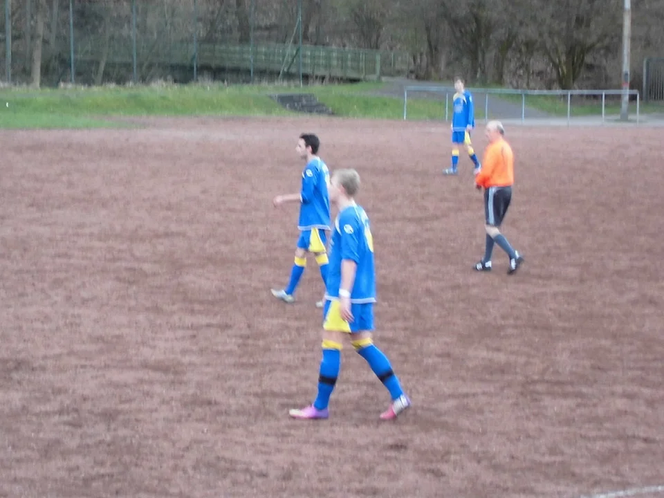 Kevin Müller und Pascal Nohl beobachten das Geschehen Kevin Müller und Pascal Nohl beobachten das Geschehen