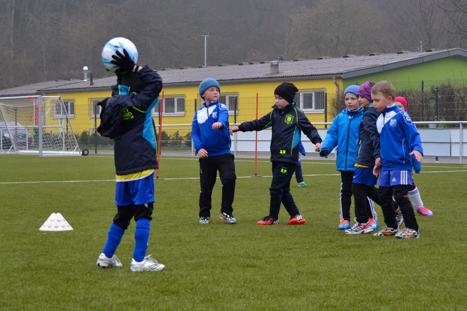 „Und jetzt nehmen wir uns alle bei der Hand und machen die Laola-Welle“ - Fairplay wird bei der U7 gottseidank sehr groß geschrieben „Und jetzt nehmen wir uns alle bei der Hand und machen die Laola-Welle“ - Fairplay wird bei der U7 gottseidank sehr groß geschrieben