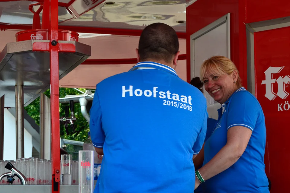 Gut gelaunt: der neue Hofstaat des Karnevalvereins Bielstein im Einsatz Gut gelaunt: der neue Hofstaat des Karnevalvereins Bielstein im Einsatz