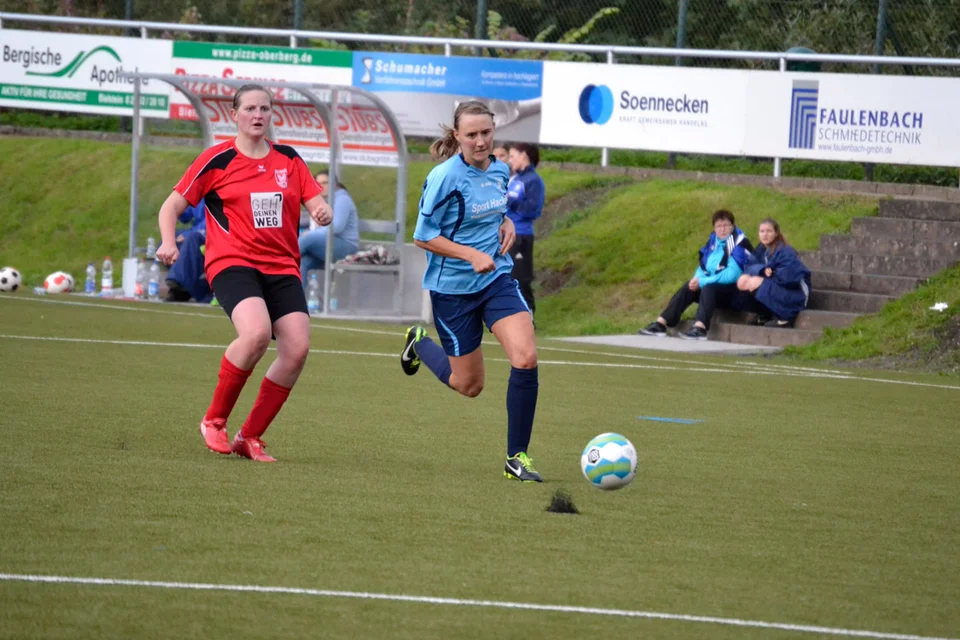 ... nahm ihren Gegenspielerinnen im Sprint oftmals gleich mehrere Meter ab ... nahm ihren Gegenspielerinnen im Sprint oftmals gleich mehrere Meter ab