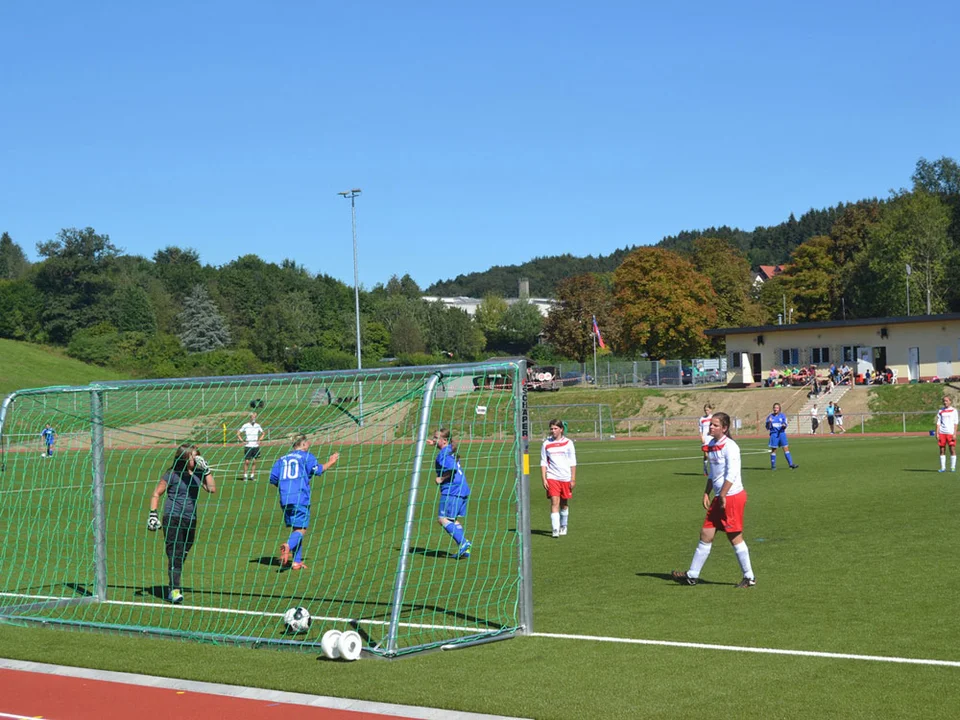 ... und auf 4:0 erhöht ... und auf 4:0 erhöht