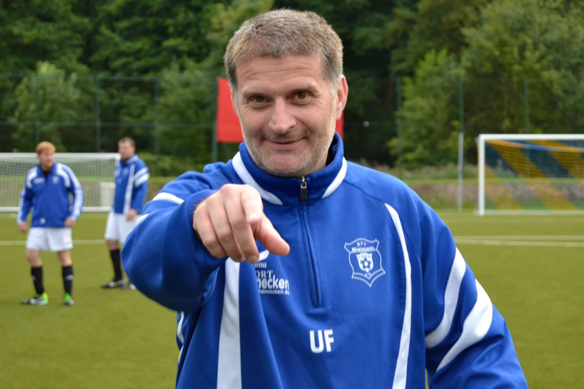 Für die Berichterstattung über den Verein suchen wir Social Media Redakteure