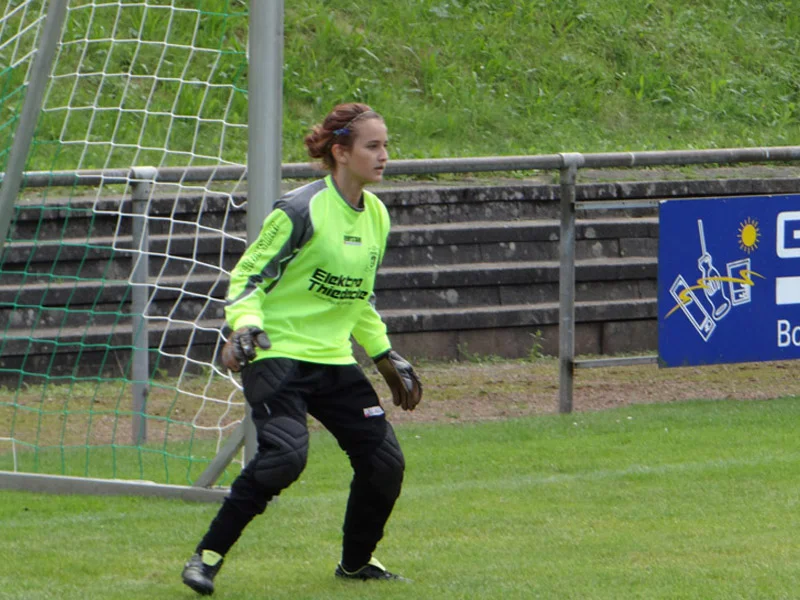 Eugenie beim Aufwärmen - im Spiel wurde sie kaum gefordert Eugenie beim Aufwärmen - im Spiel wurde sie kaum gefordert