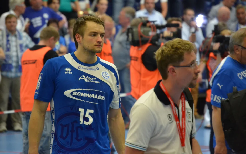 ... Jörg Lützelberger, der dem Verein aber als Co-Trainer erhalten bleibt ... Jörg Lützelberger, der dem Verein aber als Co-Trainer erhalten bleibt